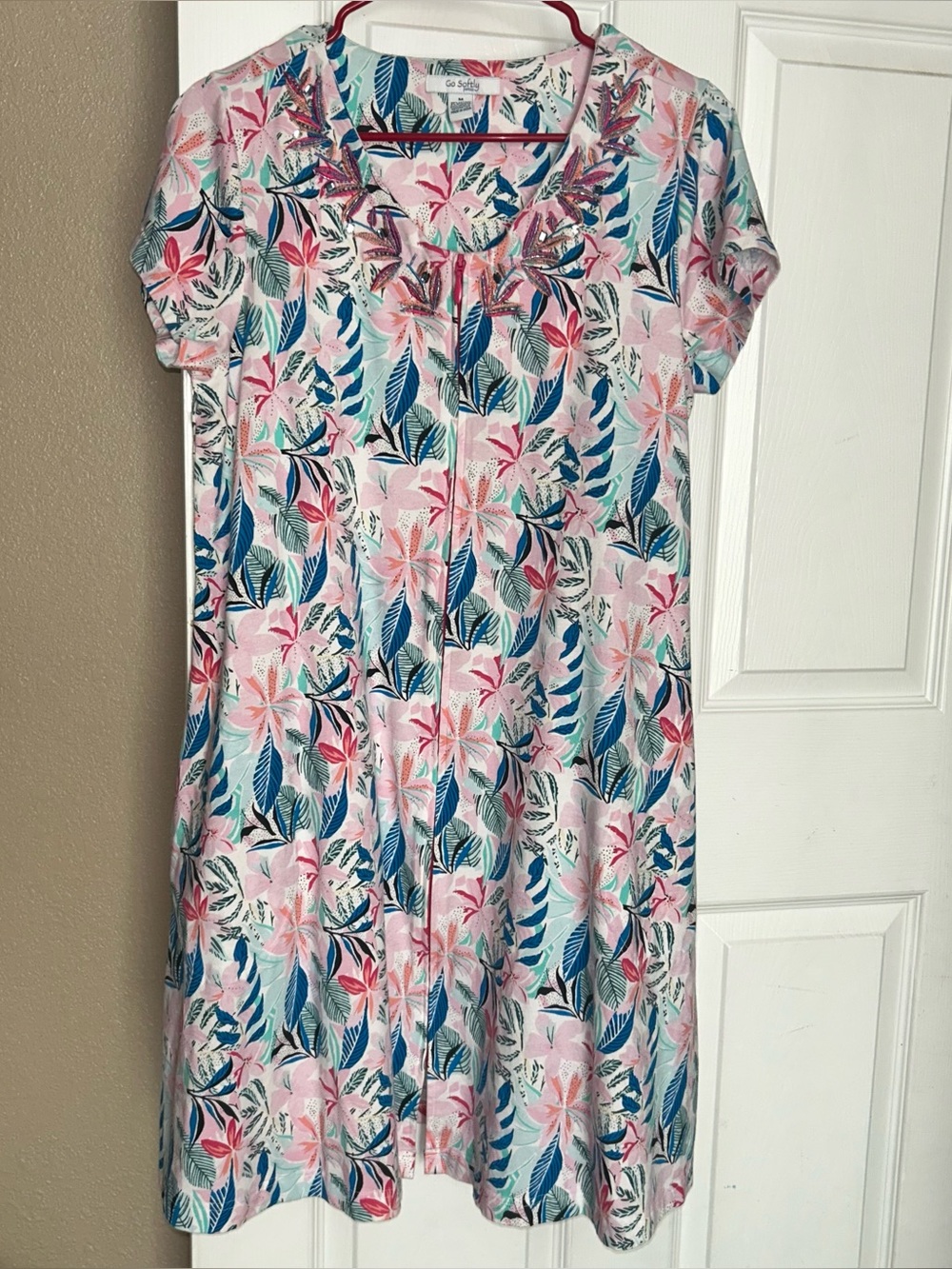 Women’s go softly patio tropical floral bath zip up robe size medium